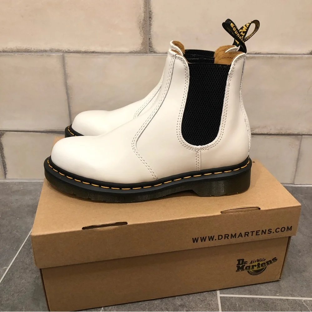 Dr Martens white Chelsea boot smooth 2976 YS ankle boot bootie elastic - Picture 3 of 7